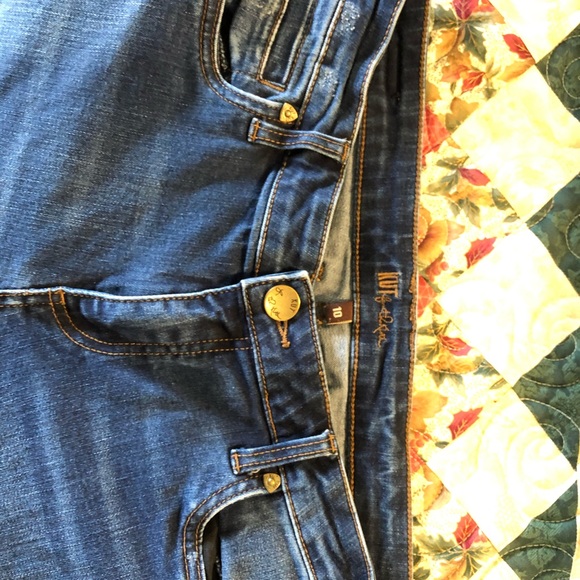 Kut from the Kloth-Catherine Boyfriend jeans - Picture 2 of 6